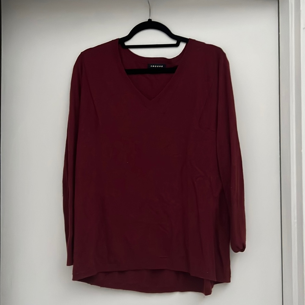 Maroon sweater
